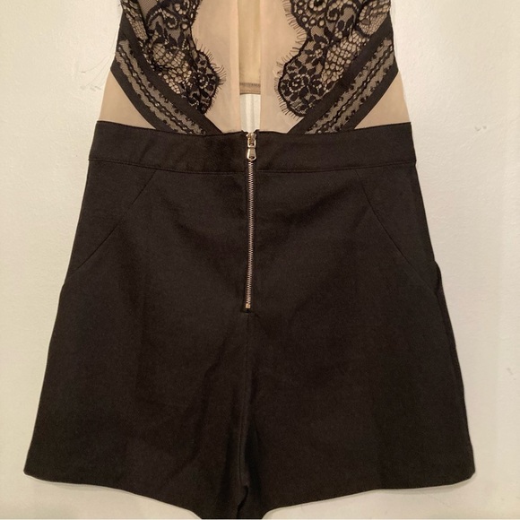 San Joy Black and Tan lace sleeveless halter top short romper size small - Picture 5 of 10